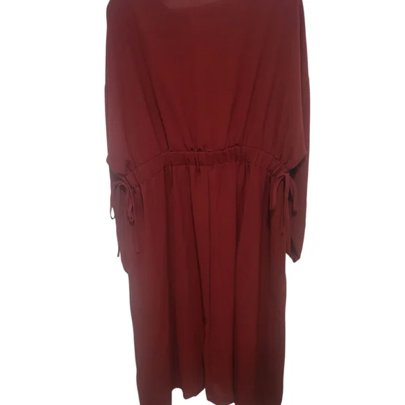 Elegant Red Dress - Picture 2 of 2